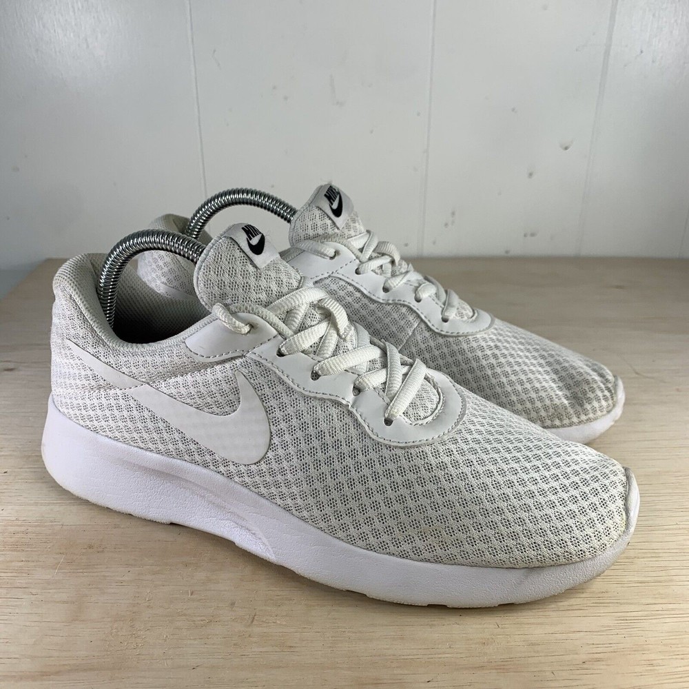 Nike Womens Tanjun White Running Shoes Sneakers (812655-110) Size 9.5